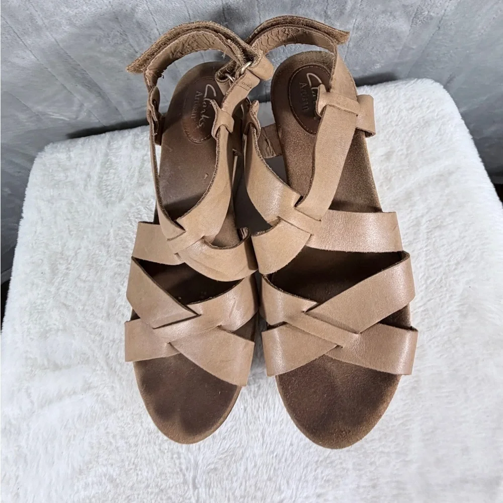 Clarks Collection Tan Cork Wedge Strappy Sandals Size 9 M with some peeling